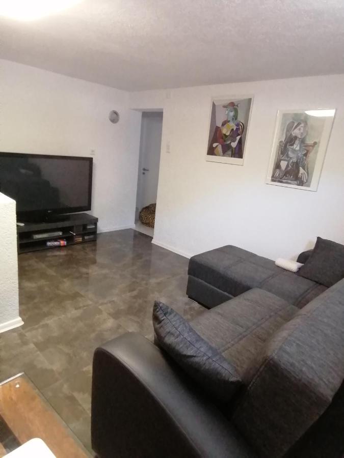 Schoene Einliegerwohnung In Хехинген Экстерьер фото